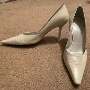 BCBG Girls Pointed Toe Bone Pumps